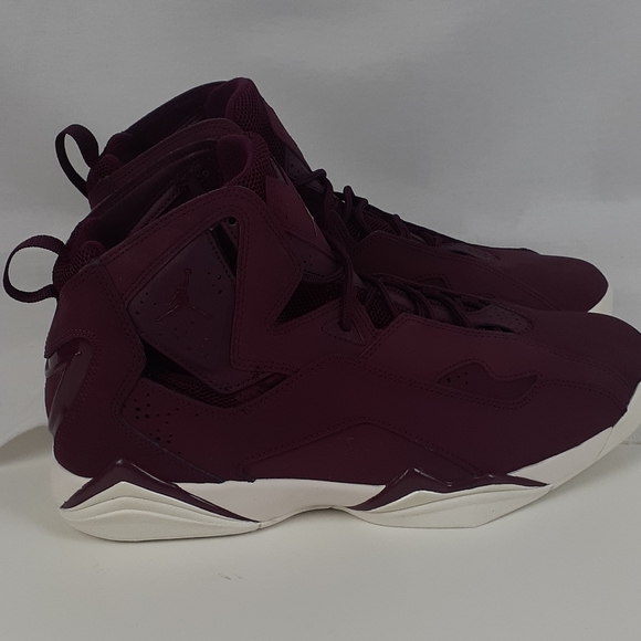 Sold - Picture 3 of 12